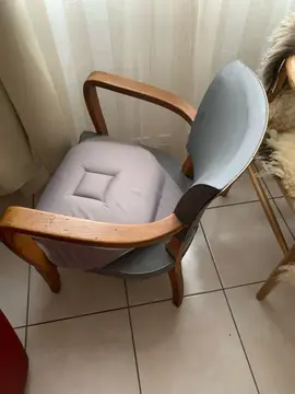 petit fauteuil en bois