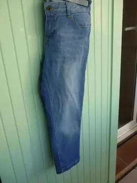 C&A pantacourt jeans T 42Pusch up TBE