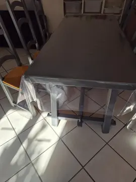 table en bois ancien et 6 chaises +1bureau