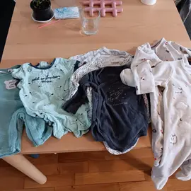 vêtements bébé 6 mois