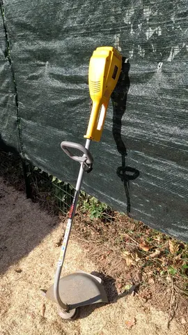 coupe bordure ryobi 700 w electrique