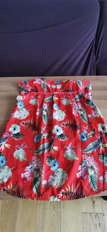 Haut/top fleuri en polyester