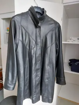 veste femme en cuir noir