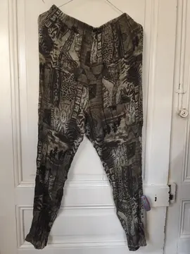 PANTALON IMPRIME KAKI TAILLE 50/52 TYPE SAROUEL