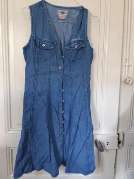 ROBE EN JEAN TAILLE 38 MARQUE COMPLICES