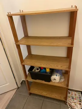 étagère en bois 1,43 hauteur,70 de large 28 de profondeur