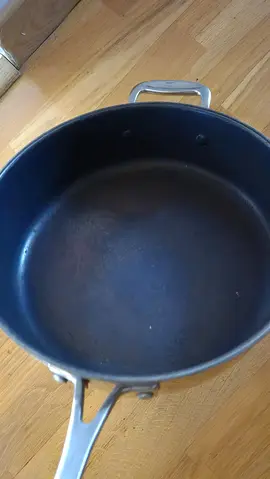 sauteuse