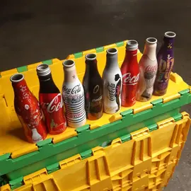 Lot de petites bouteilles Coca cola en métal