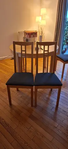 Chaises de salle à manger ou de cuisine Ikea en bouleau revetement tissu bleu marine