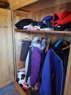 Armoire pin naturel