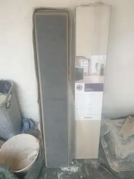 sol stratifié pergo bois clair 2,5 m2