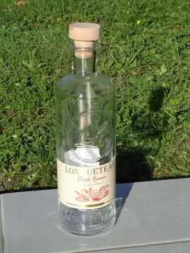 Bouteille, vide, de punch banane de Guadeloupe (pour collection ou pied de lampe)