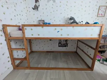 lit KURA Ikea