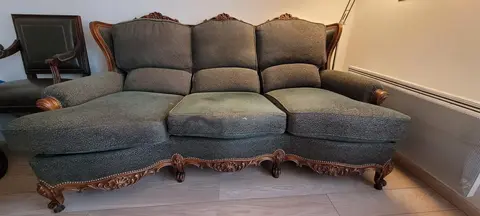 Canapé tapissier tissu et bois ancien