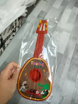 guitare en plastique