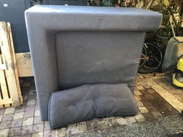 angle de canapé et son coussin