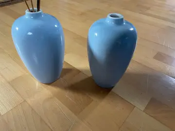2 Vases bleus