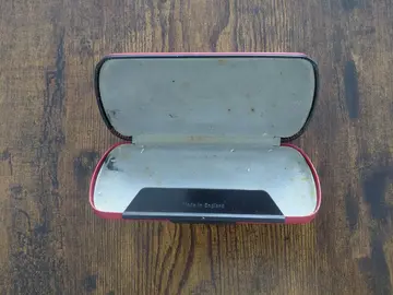 Etui à lunettes