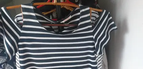 T-shirt Camaïeu. T44.