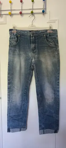 Jean 44