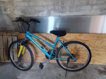 donne vélo
