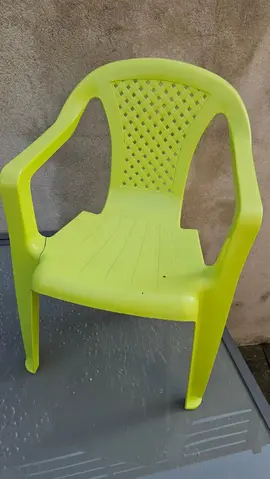 chaise enfant plastique