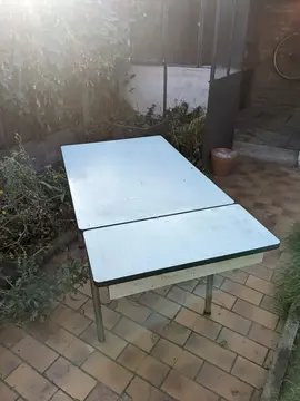 table formica vert d'eau