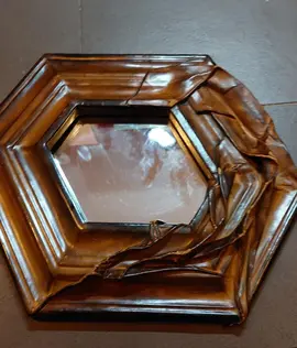 ensemble miroir et masque en cuir