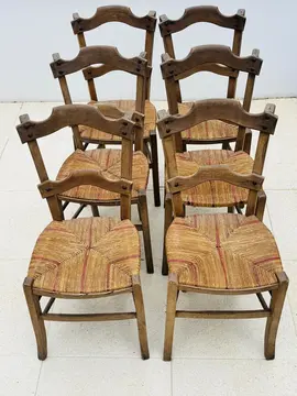 chaises anciennes en bois assises paille.