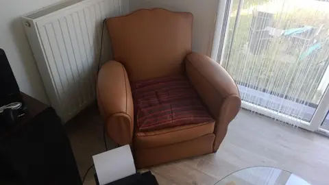 canapé plus fauteuil moustache