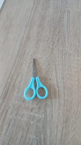 ciseaux de bebe