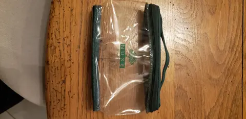 petite trousse de toilette Nuxe