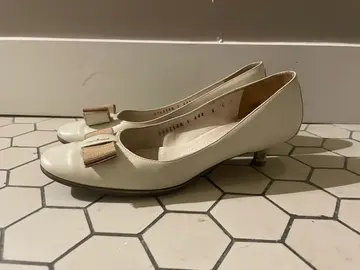 Chaussures Ferragamo 36-37