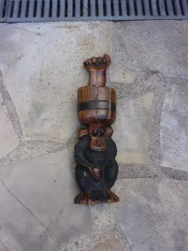 Statue singe cendrier bois socle recollé Hauteur totale 45 cm