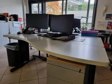 donne grands bureaux
