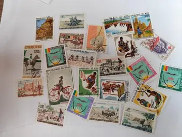 lot unique timbres du Mali