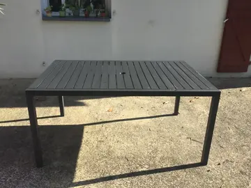 table de jardin aluminium
