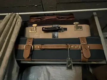 Lot de valises anciennes