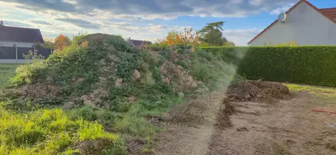 terre à donner sur Sandillon (45)