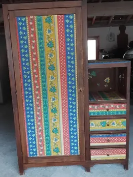 Armoire 4 étagères réglables avec Niche de rangement et 4 tiroirs