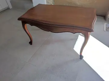 table en bois en merisier