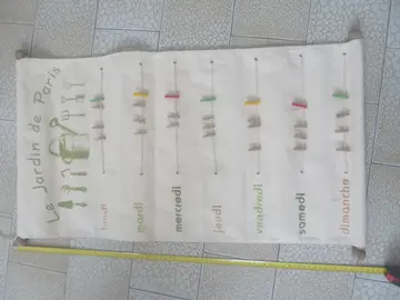 semainier tissu à suspendre
