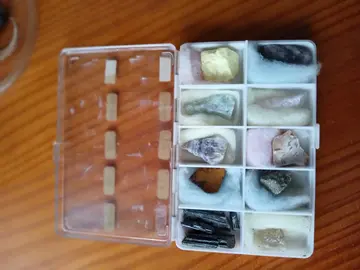 COFFRET PETITES PIERRES
