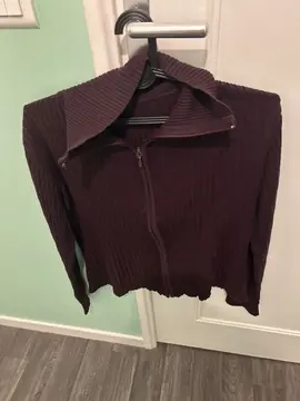 pull couleur prune