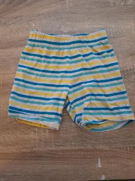 short 2 ans