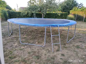 Trampoline