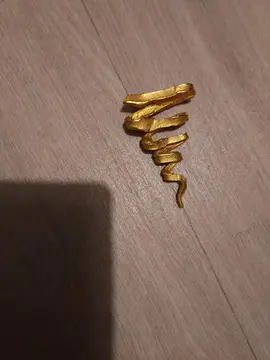 une broche