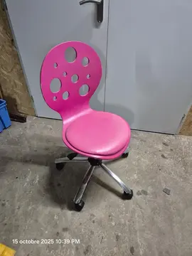 chaise de bureau rose