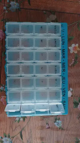 Pilulier à compartiments individuels