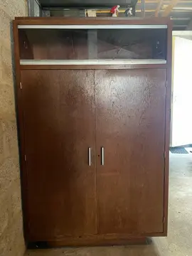 armoire vintage